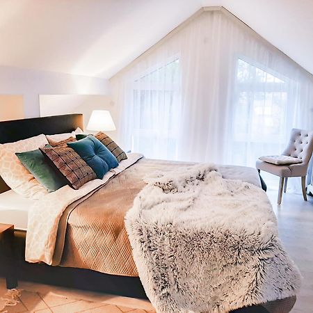 Design Maisonette - 24H Self-Check-In - Bis 7 Pers - In Direkter Weihernaehe - Parkplatz - Wifi - Balkon -Terrasse - Radwege Schiffweiler Esterno foto