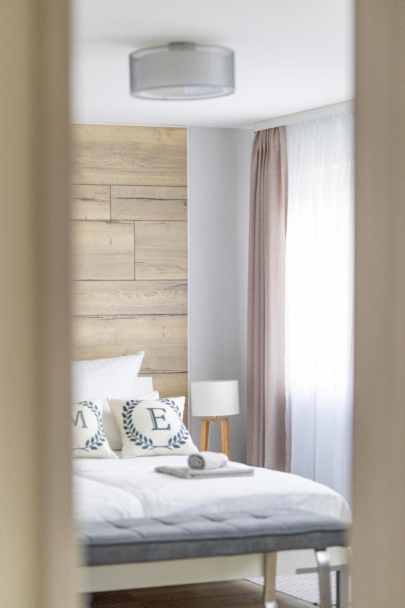 Design Maisonette - 24H Self-Check-In - Bis 7 Pers - In Direkter Weihernaehe - Parkplatz - Wifi - Balkon -Terrasse - Radwege Schiffweiler Esterno foto