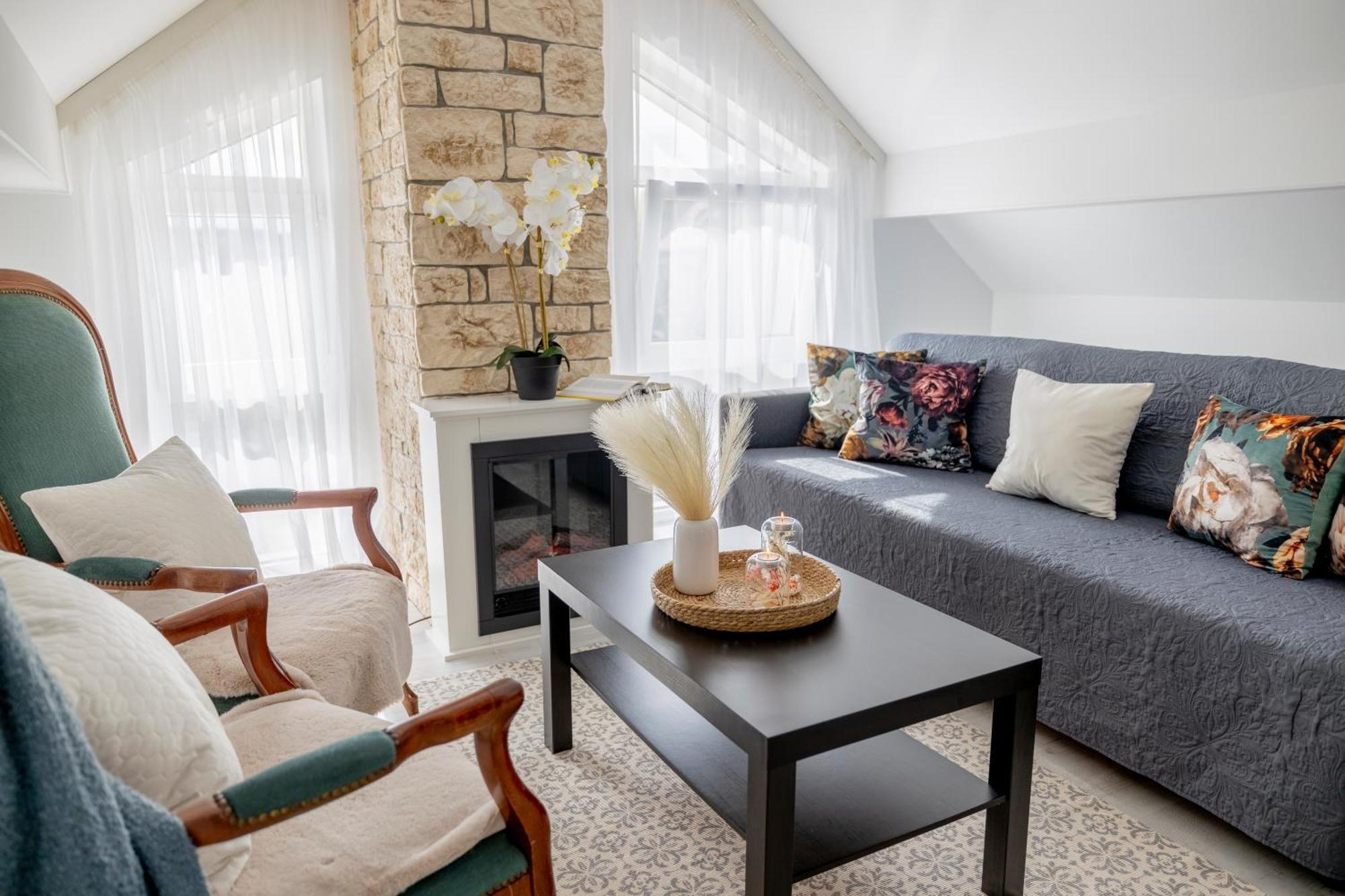 Design Maisonette - 24H Self-Check-In - Bis 7 Pers - In Direkter Weihernaehe - Parkplatz - Wifi - Balkon -Terrasse - Radwege Schiffweiler Esterno foto