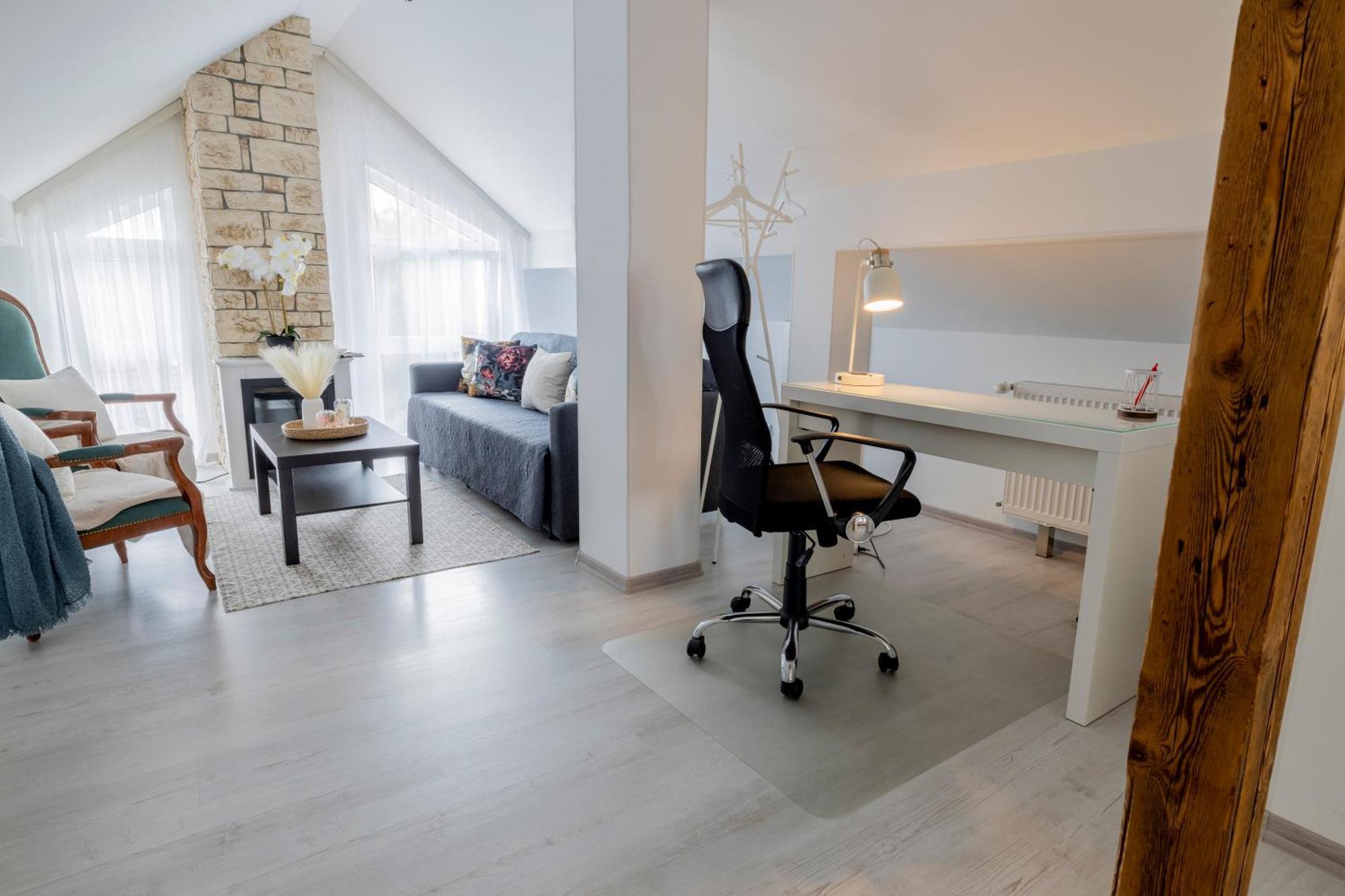 Design Maisonette - 24H Self-Check-In - Bis 7 Pers - In Direkter Weihernaehe - Parkplatz - Wifi - Balkon -Terrasse - Radwege Schiffweiler Esterno foto