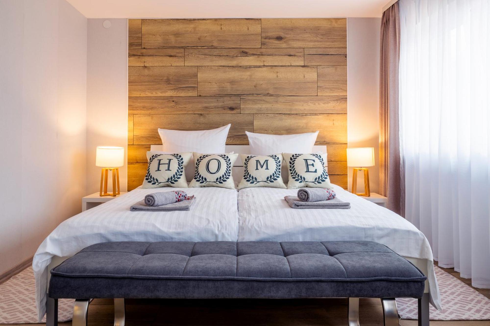 Design Maisonette - 24H Self-Check-In - Bis 7 Pers - In Direkter Weihernaehe - Parkplatz - Wifi - Balkon -Terrasse - Radwege Schiffweiler Esterno foto
